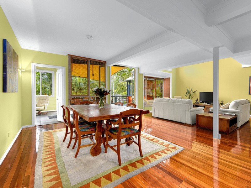 7 The Drive, Bardon QLD 4065