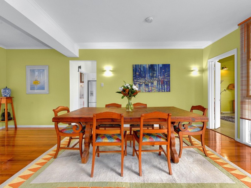 7 The Drive, Bardon QLD 4065