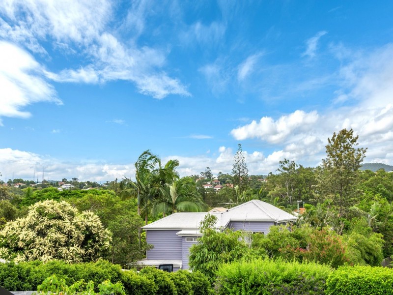 14 Clegg Parade, Newmarket QLD 4051