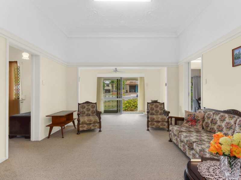 14 Clegg Parade, Newmarket QLD 4051