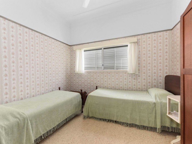 14 Clegg Parade, Newmarket QLD 4051