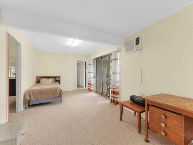 14 Clegg Parade, Newmarket QLD 4051