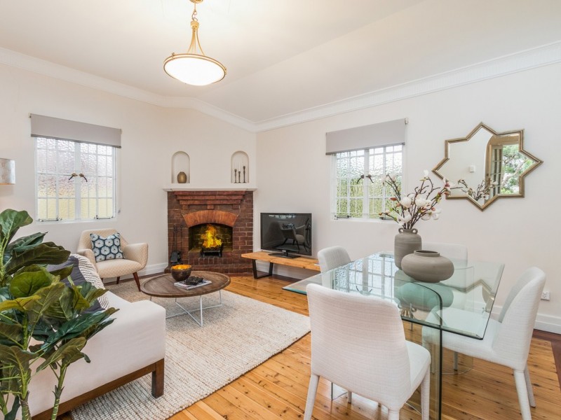 12 Lind Street, Newmarket QLD 4051