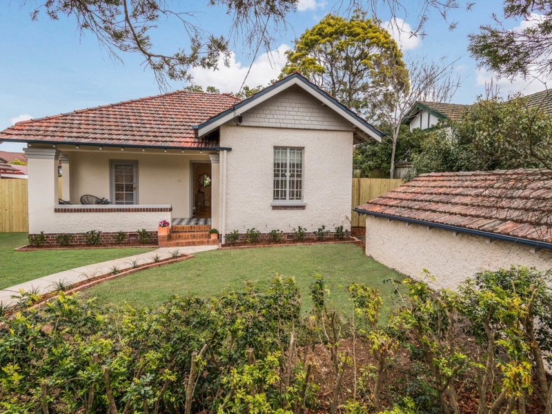 12 Lind Street, Newmarket QLD 4051