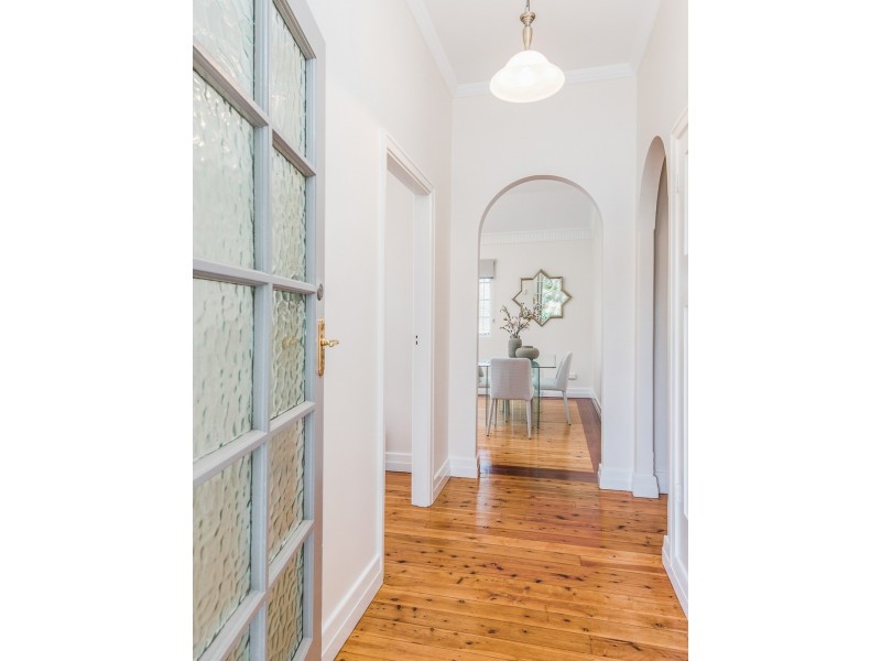 12 Lind Street, Newmarket QLD 4051