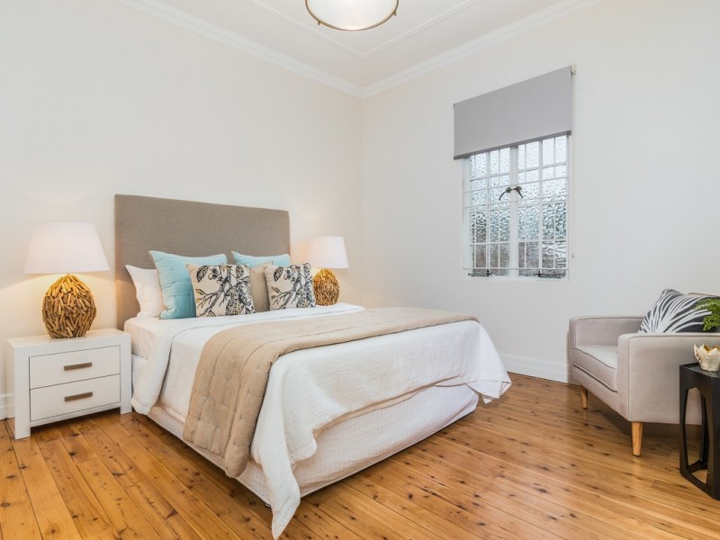 12 Lind Street, Newmarket QLD 4051