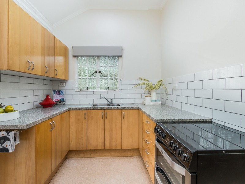 12 Lind Street, Newmarket QLD 4051