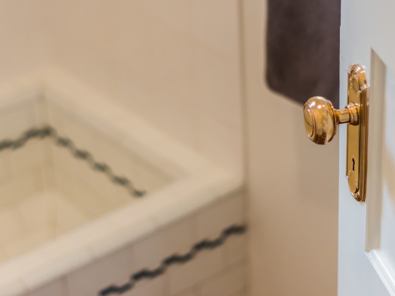 12 Lind Street, Newmarket QLD 4051