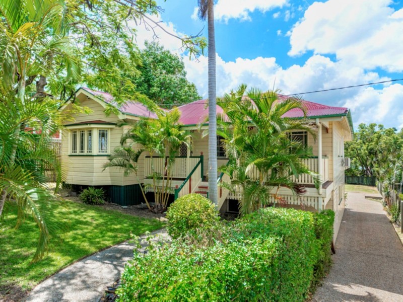 9 Yarradale Street, Newmarket QLD 4051