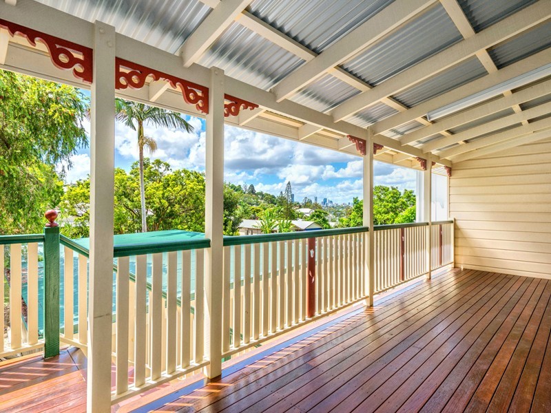 9 Yarradale Street, Newmarket QLD 4051