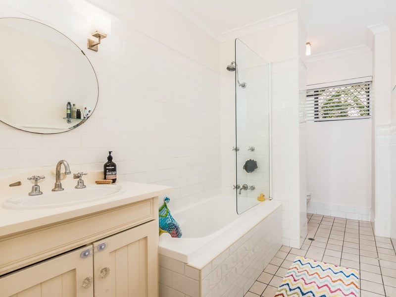 1/10 Wellington Street, Clayfield QLD 4011