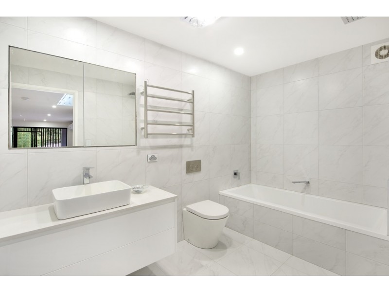 34 Stuartholme Road, Bardon QLD 4065