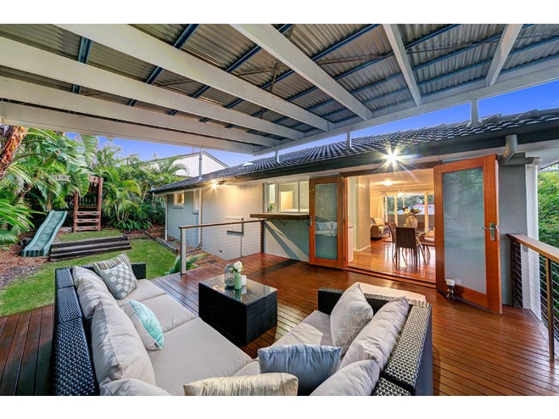 8 Eastment Street, Bardon QLD 4065