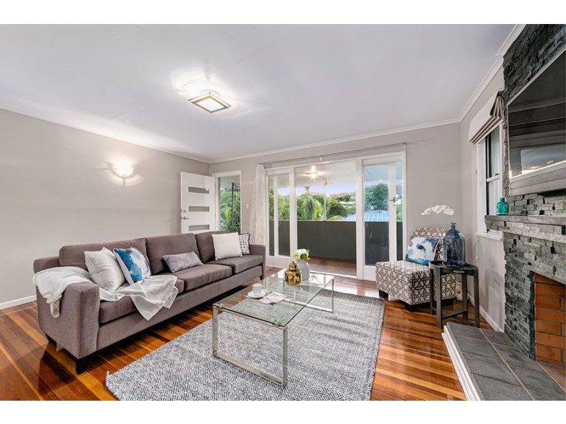 8 Eastment Street, Bardon QLD 4065