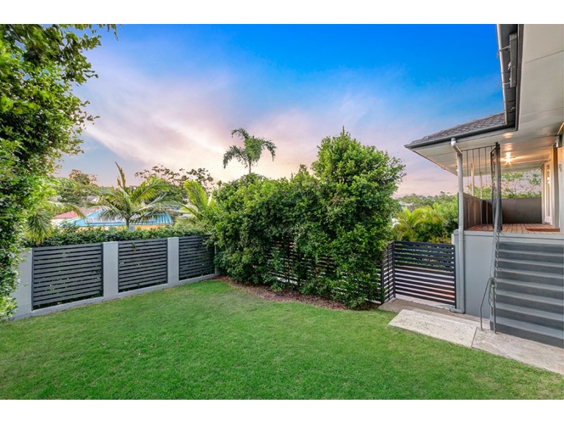 8 Eastment Street, Bardon QLD 4065