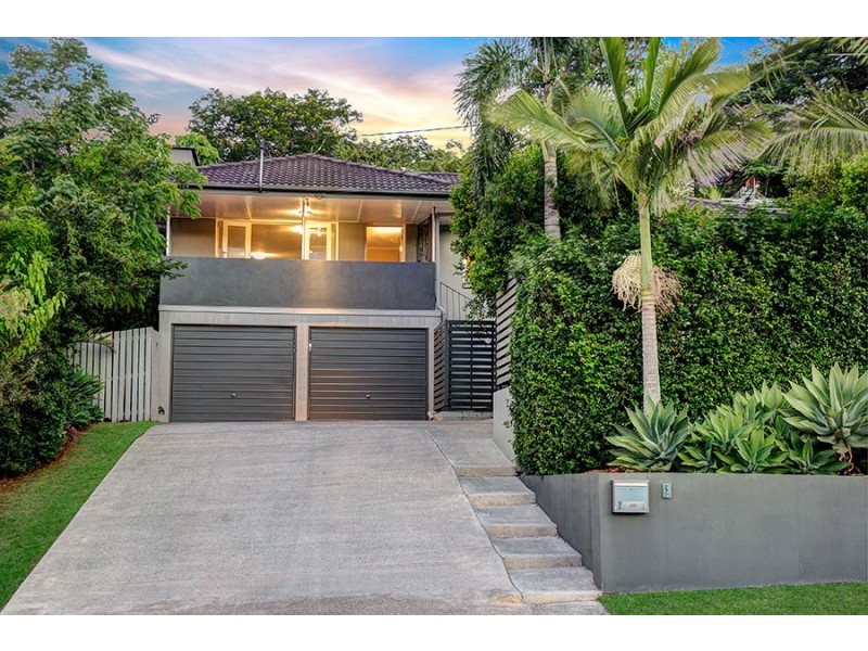 8 Eastment Street, Bardon QLD 4065