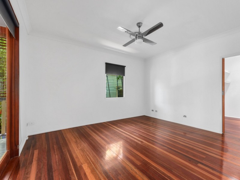 31 Soudan Street, Bardon QLD 4065