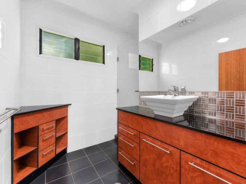 31 Soudan Street, Bardon QLD 4065