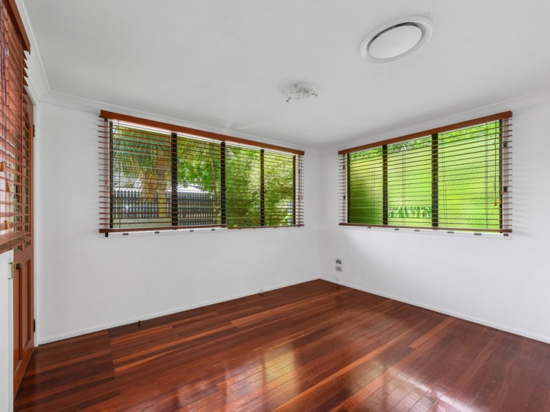 31 Soudan Street, Bardon QLD 4065