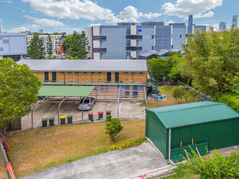 34 Lower Clifton Terrace, Red Hill QLD 4059