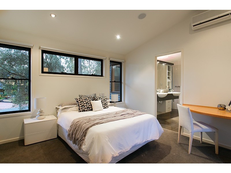 10 Oakview Circuit, Brookwater QLD 4300