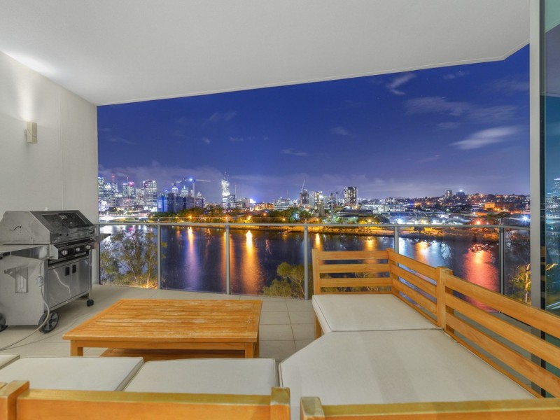 40/205 Coronation Drive, Milton QLD 4064