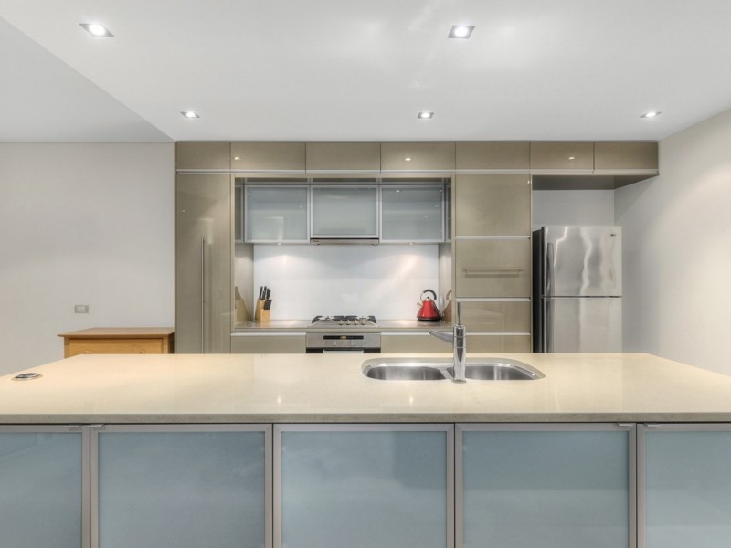 40/205 Coronation Drive, Milton QLD 4064