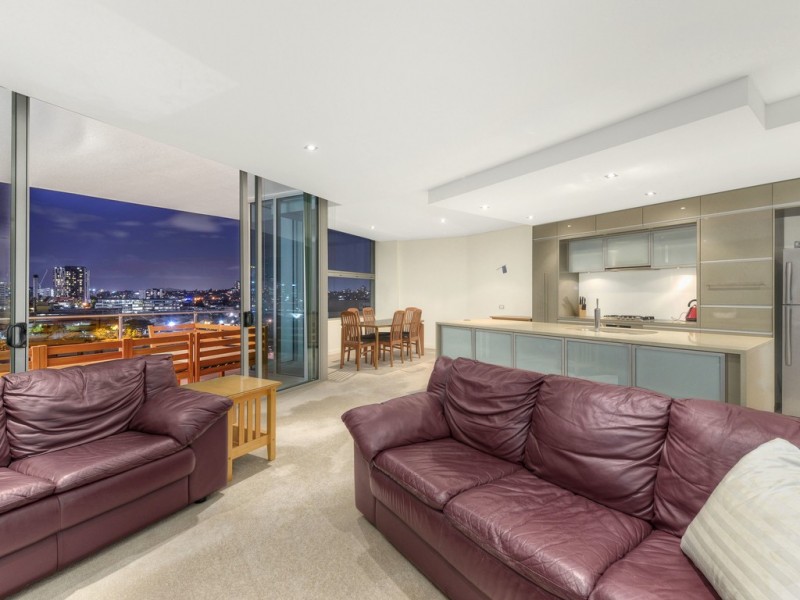 40/205 Coronation Drive, Milton QLD 4064