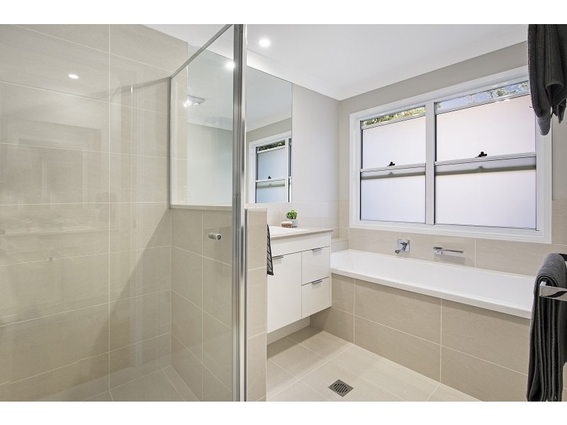 40 Alexandra Street, Bardon QLD 4065