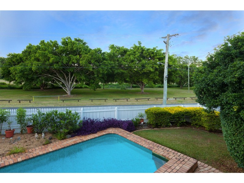 1 Leinster Street, Fig Tree Pocket QLD 4069