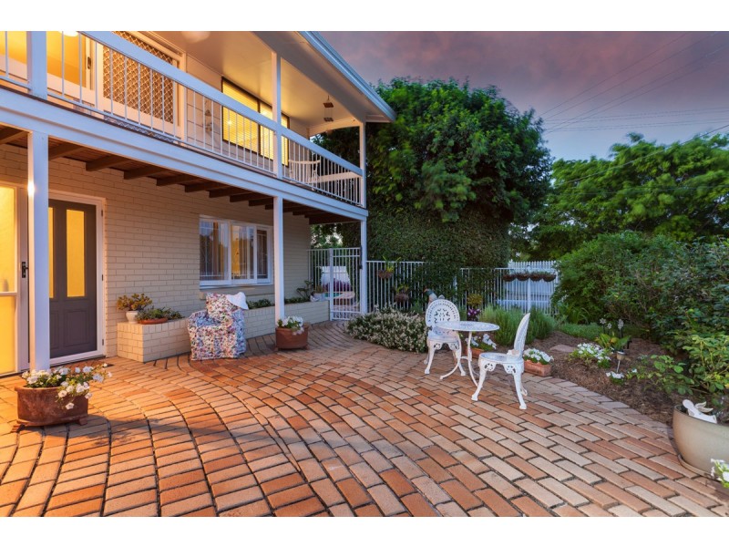 1 Leinster Street, Fig Tree Pocket QLD 4069