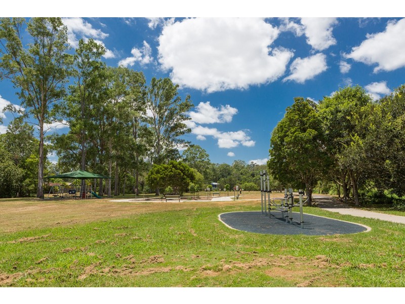 1 Leinster Street, Fig Tree Pocket QLD 4069