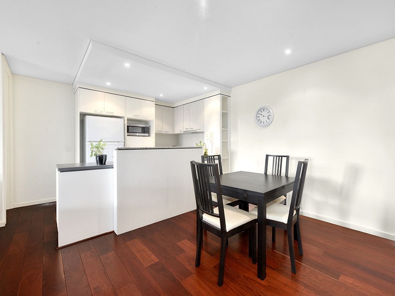 12/26 Holland Street, Toowong QLD 4066