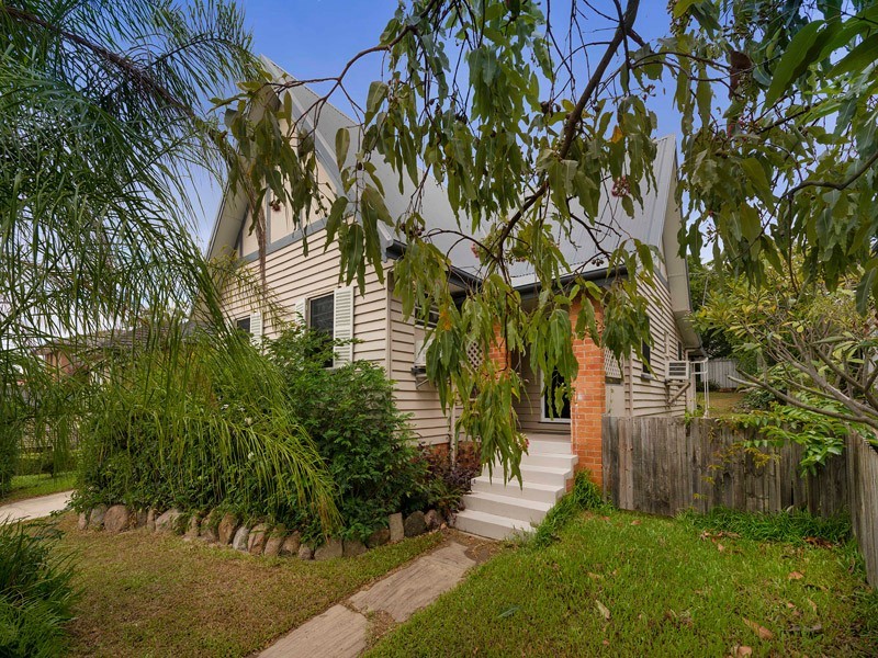 10 East Street, Kedron QLD 4031