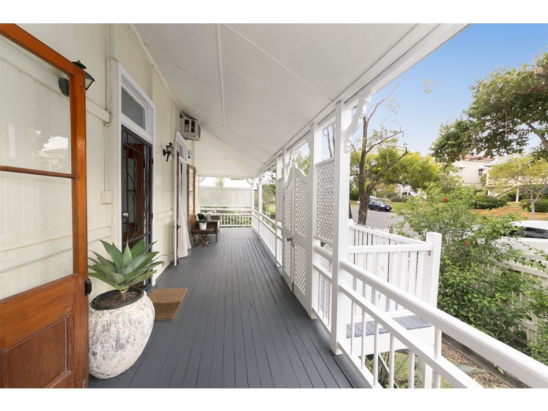 21 Macintosh Street, Auchenflower QLD 4066