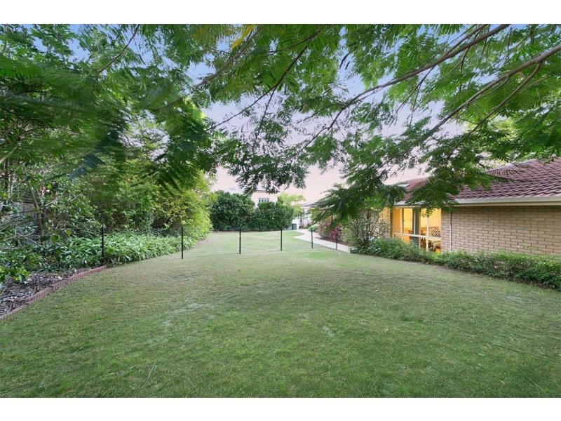 21 Leiper Street, Stafford QLD 4053