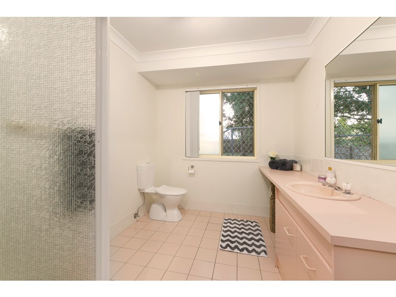 21 Leiper Street, Stafford QLD 4053