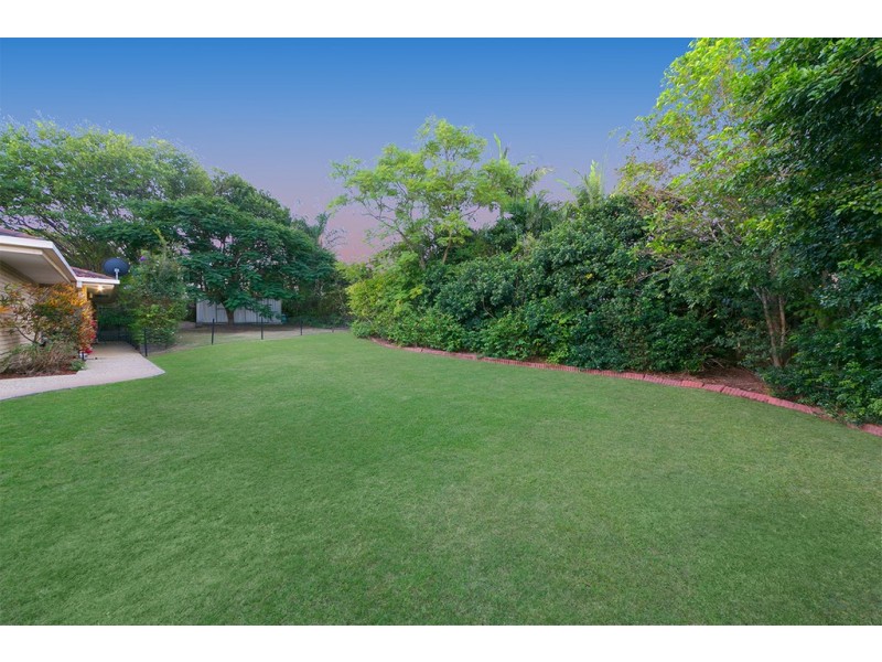 21 Leiper Street, Stafford QLD 4053