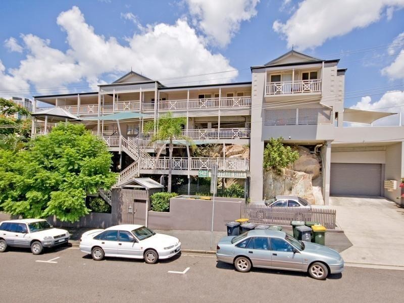 17/142 St Pauls Terrace, Spring Hill QLD 4000