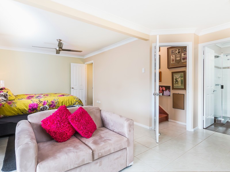 6 Lynwood Crescent, Ashgrove QLD 4060