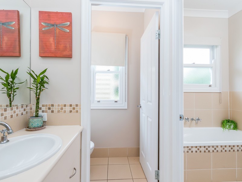 6 Lynwood Crescent, Ashgrove QLD 4060
