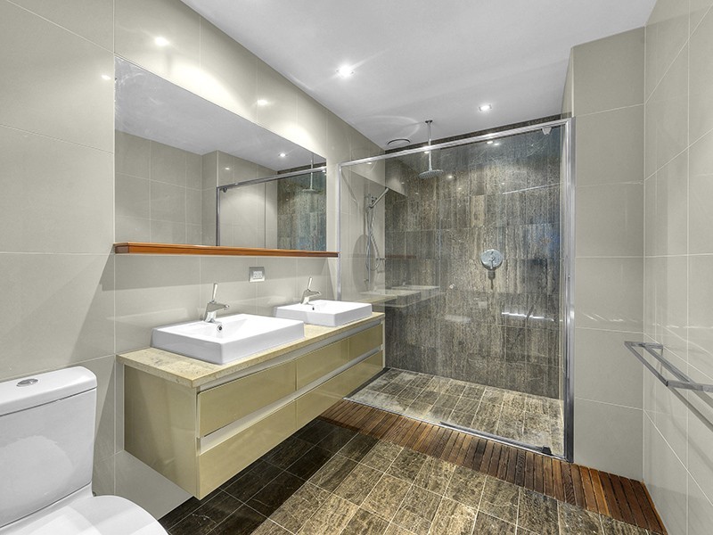 33/205 Coronation Drive, Milton QLD 4064