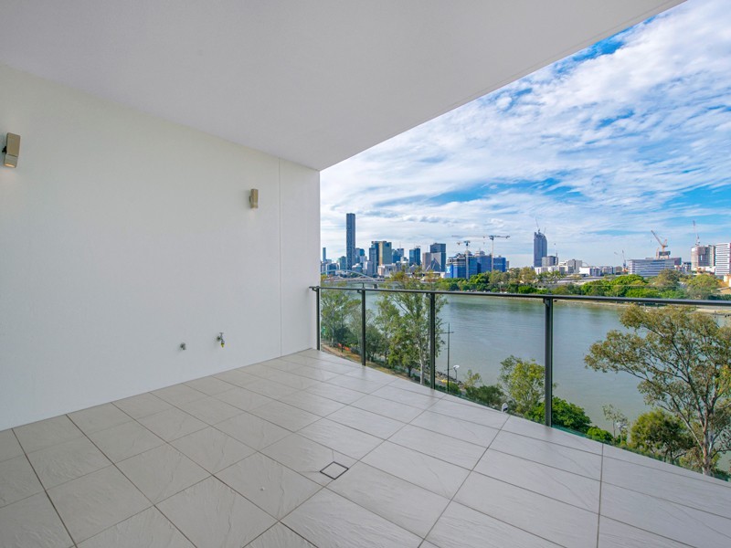 33/205 Coronation Drive, Milton QLD 4064