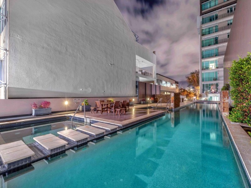 33/205 Coronation Drive, Milton QLD 4064