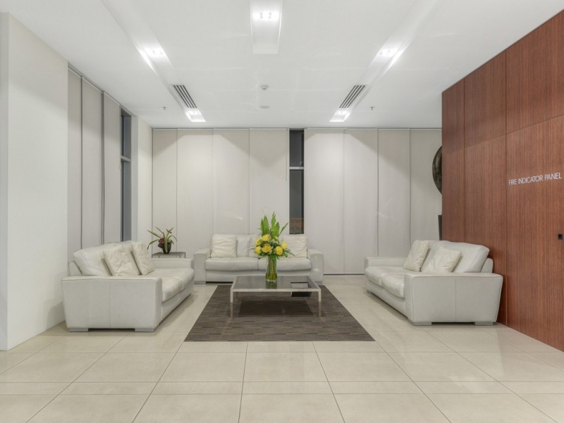 33/205 Coronation Drive, Milton QLD 4064