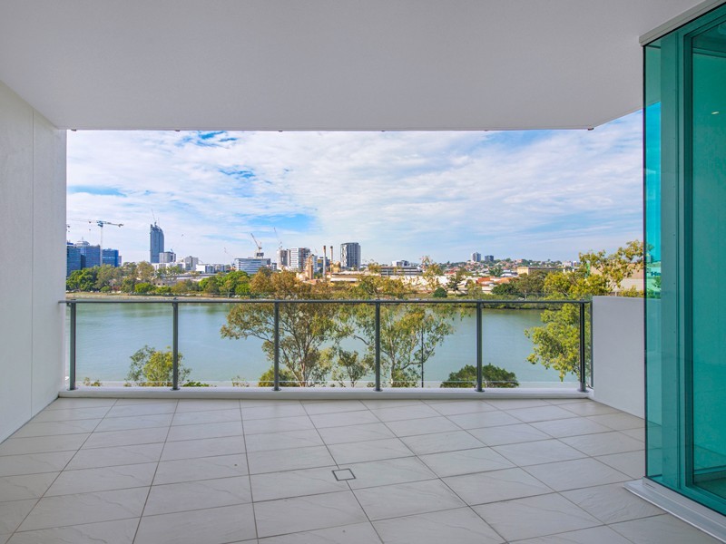 33/205 Coronation Drive, Milton QLD 4064