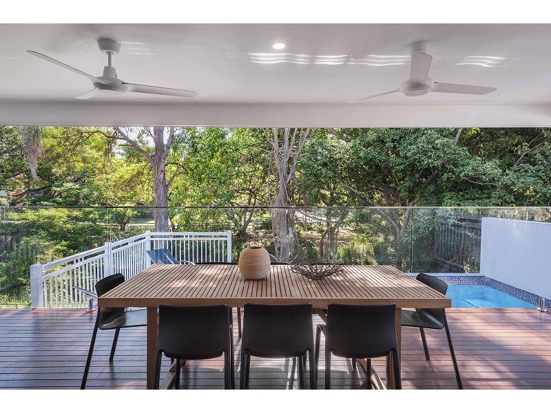 18 Hartfield Drive, Bardon QLD 4065