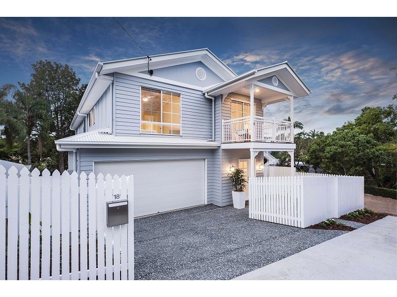 18 Hartfield Drive, Bardon QLD 4065