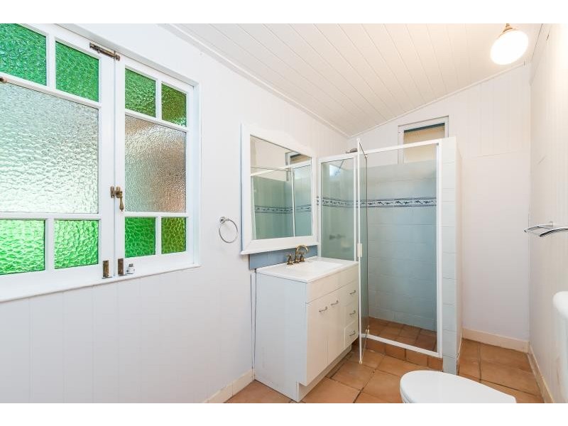 26 Dover St, Red Hill QLD 4059