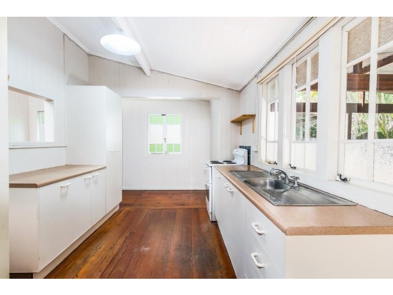 26 Dover St, Red Hill QLD 4059